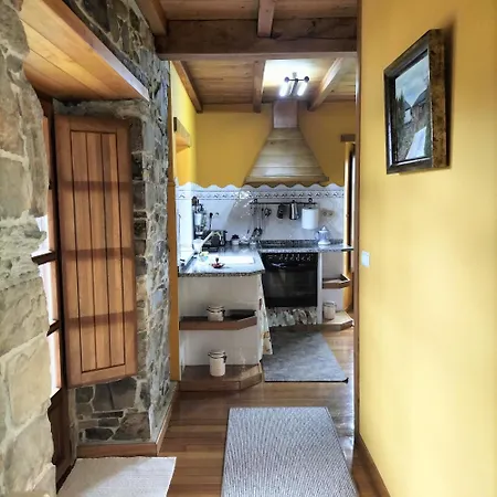 Casa El Curro Cueva (Asturias)