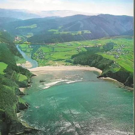 Casa El Curro * Cueva (Asturias)